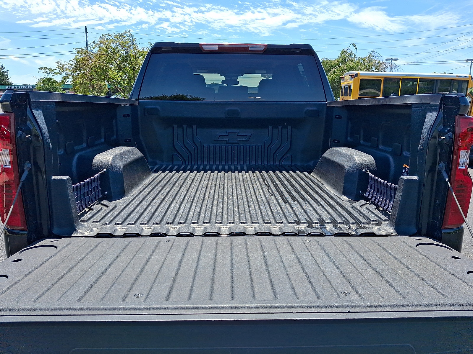 Certified 2024 Chevrolet Silverado 1500 LT AWD/4WD image 28