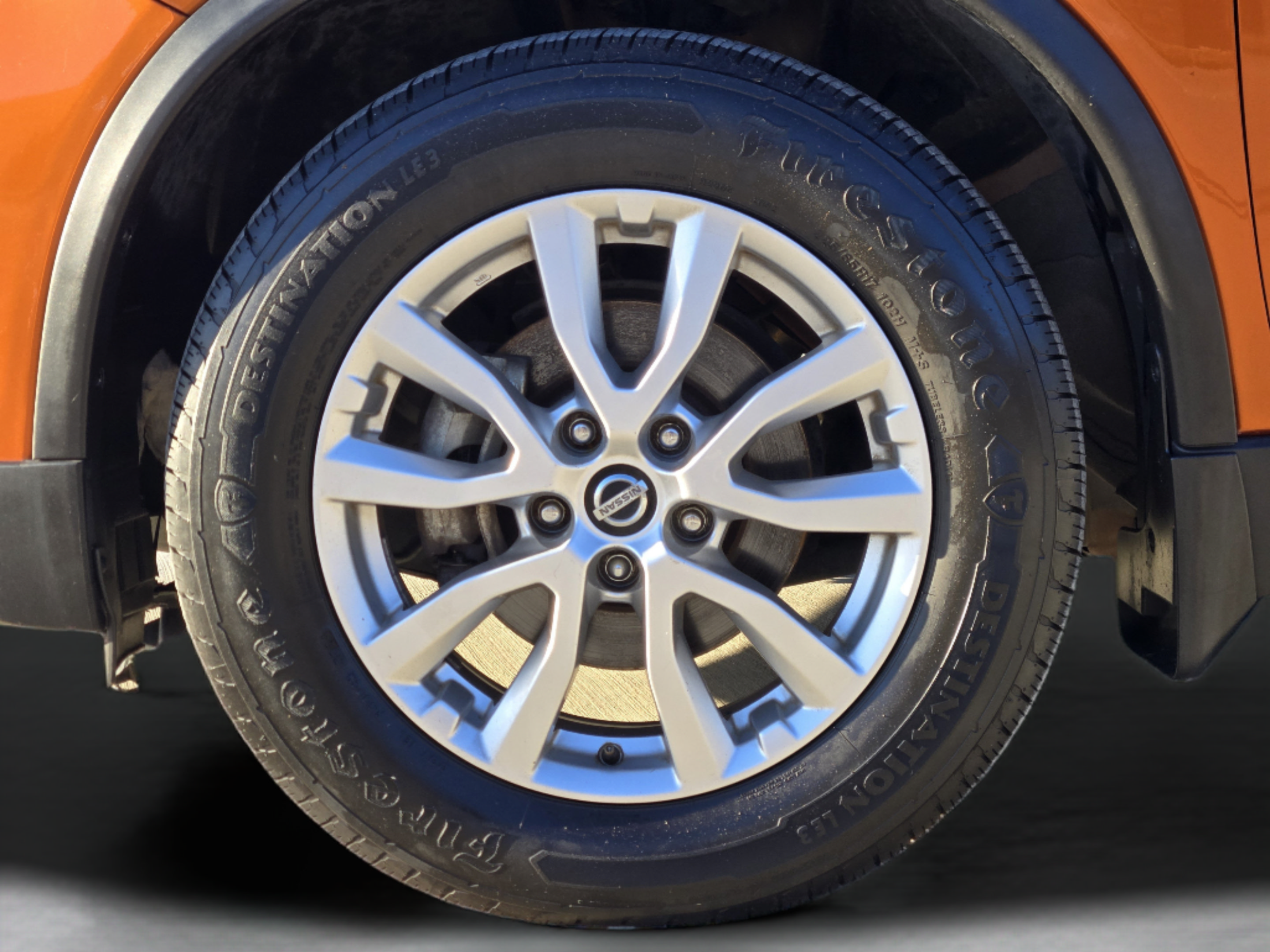Used 2018 Nissan Rogue SV w/ Premium Package FWD image 31