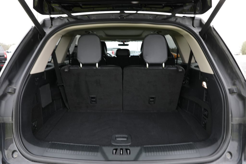 Used 2023 Lincoln Aviator Reserve w/ Equipment Group 201A image 10