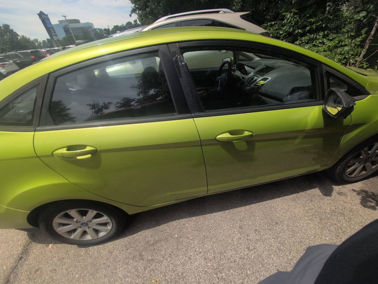 Used 2011 Ford Fiesta SE w/ 203A Rapid Spec Order Code FWD image 28