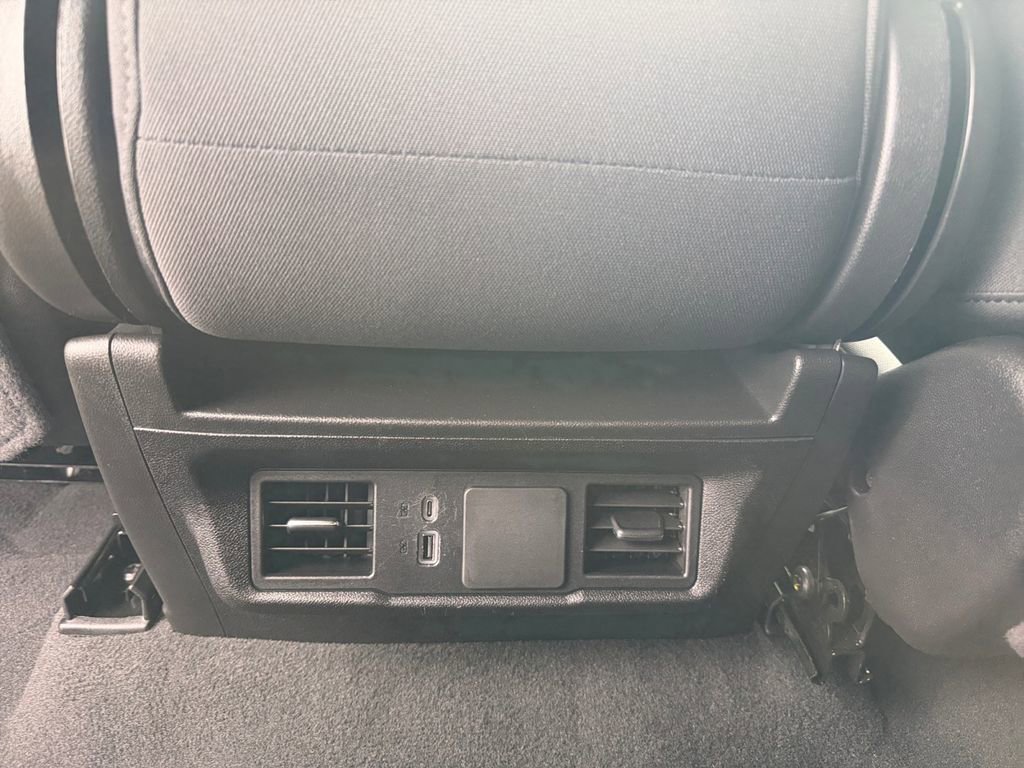 Used 2024 Chevrolet Silverado 2500 Custom w/ Custom Value Package image 25