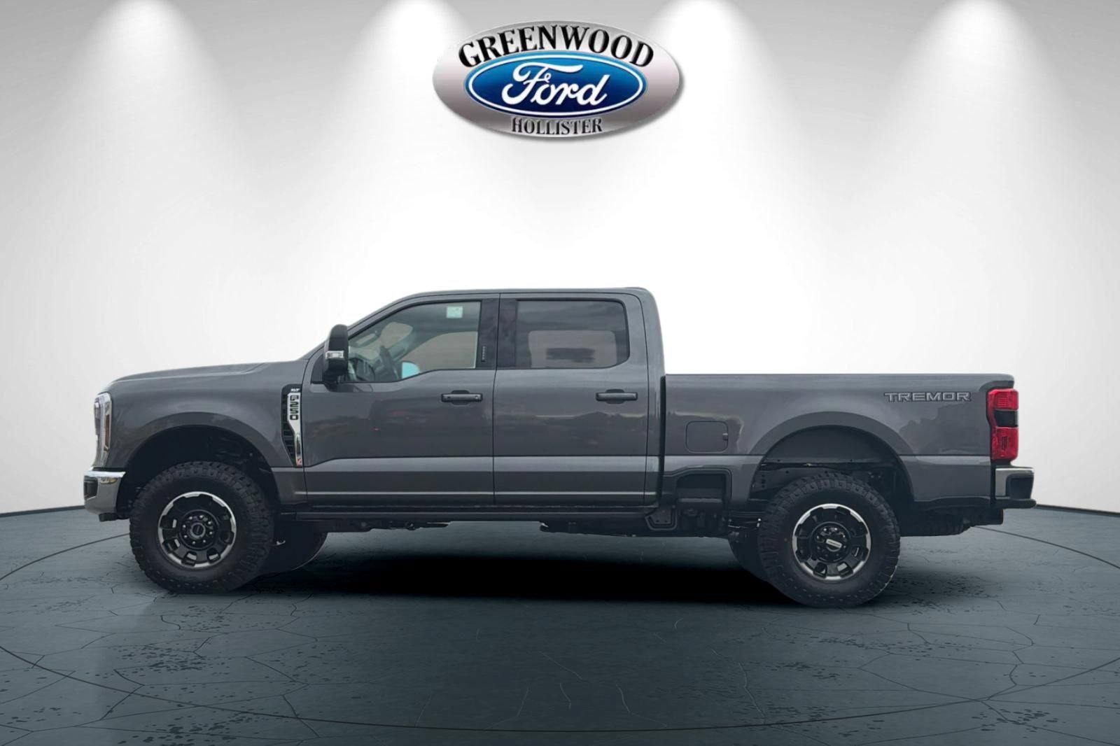 New 2026 Ford F250 XLT w/ XLT Premium Package AWD/4WD image 7