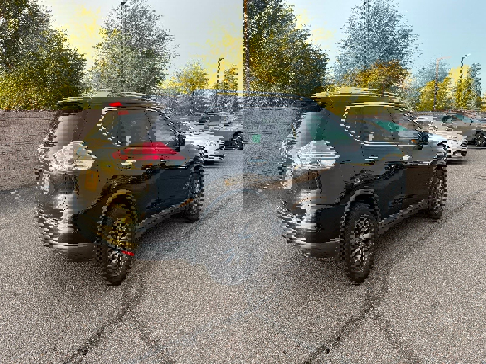 Used 2016 Nissan Rogue SL w/ SL Premium Package image 5