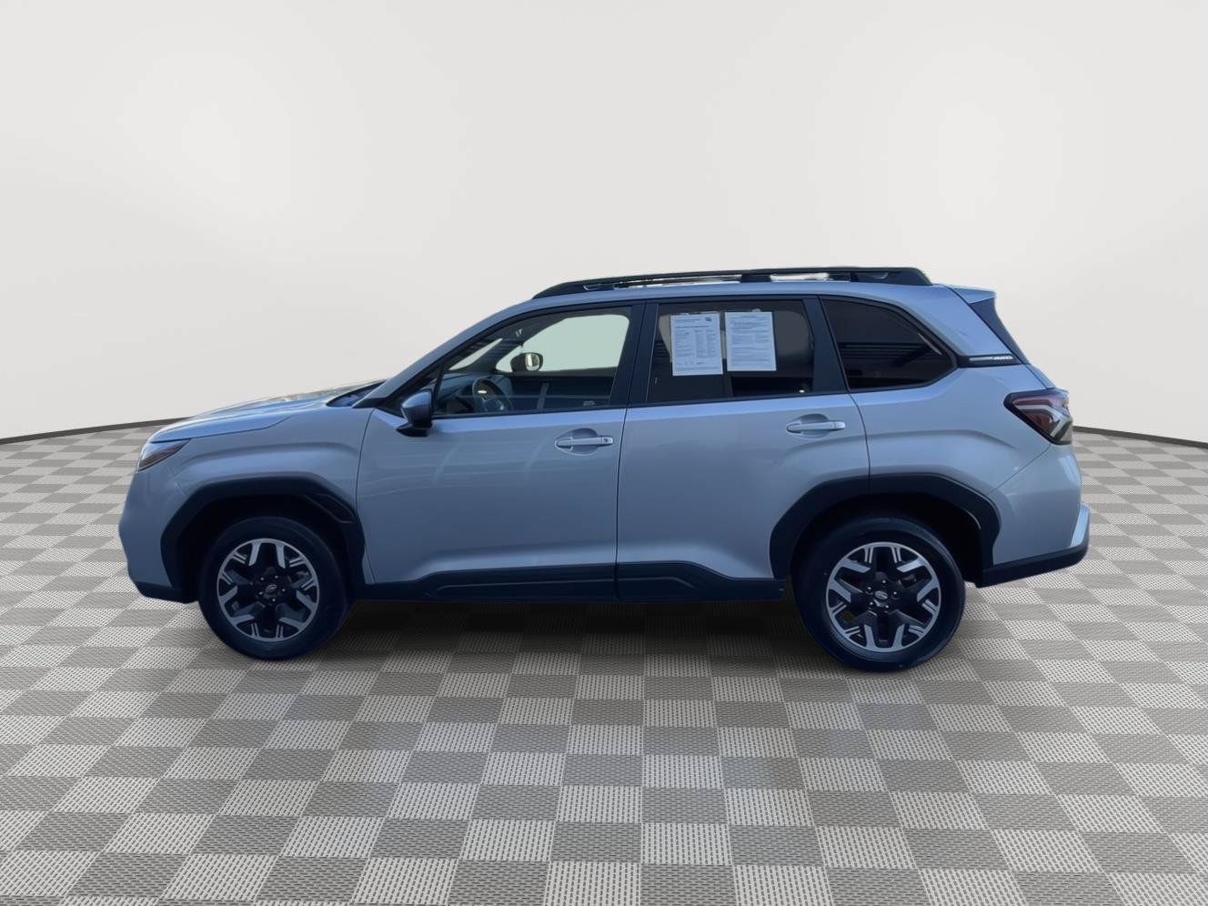 Certified 2025 Subaru Forester Premium AWD/4WD image 12