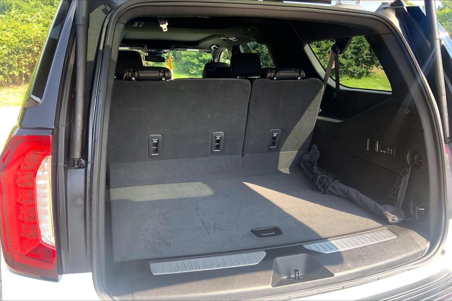 Used 2023 GMC Yukon XL AT4 AWD/4WD image 4