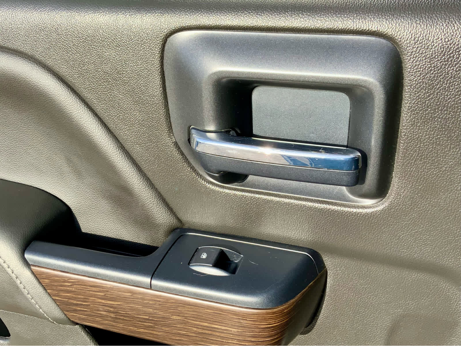 Used 2018 GMC Sierra 1500 Denali image 54