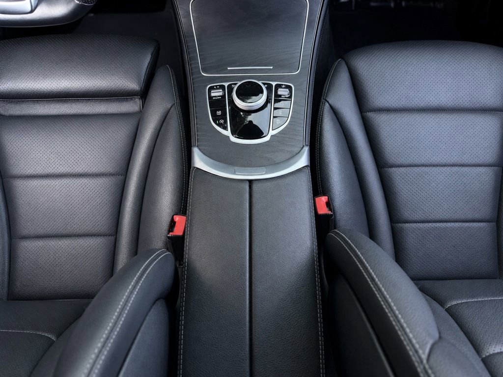 Used 2019 Mercedes-Benz GLC 300 4MATIC image 48