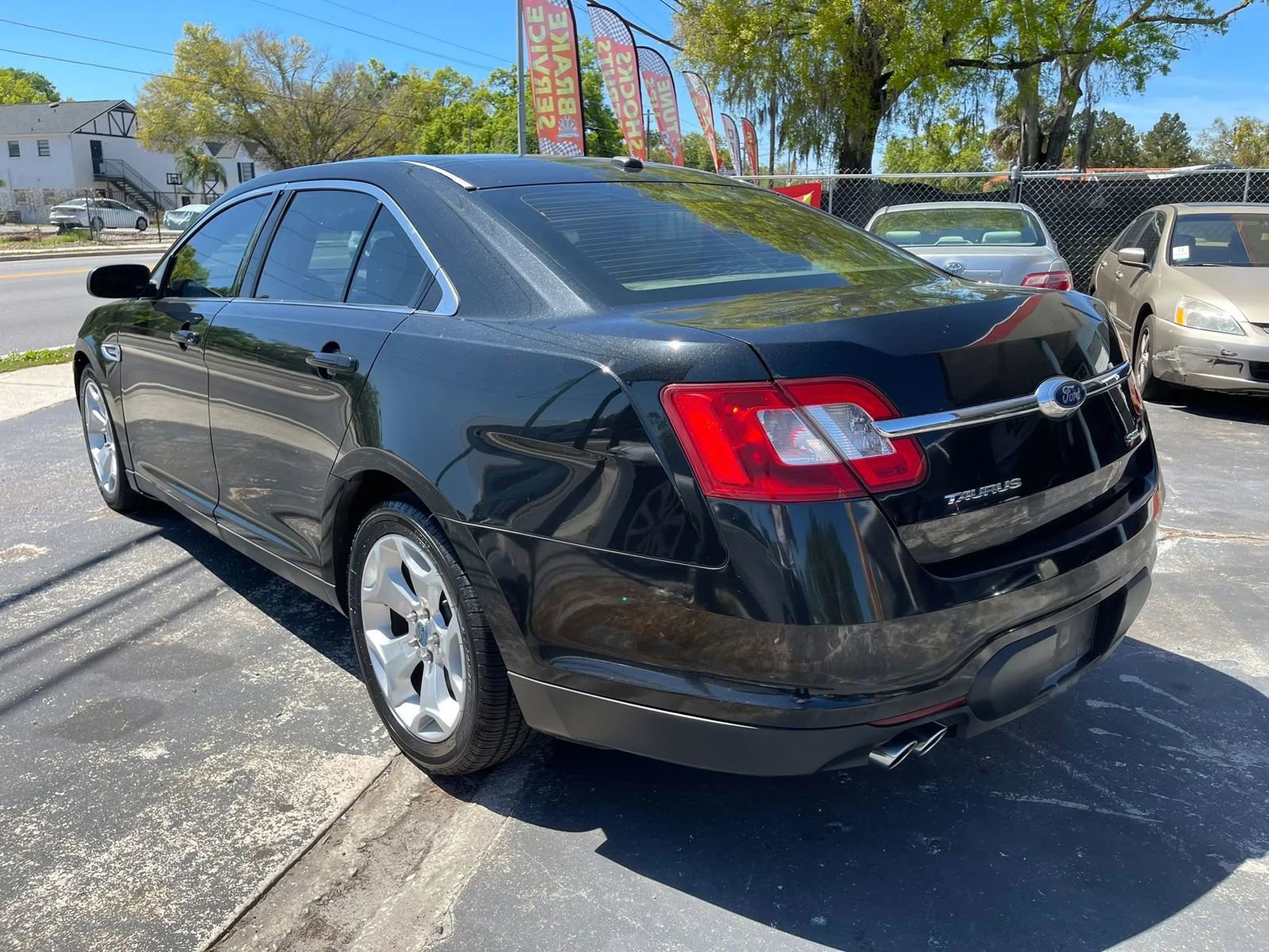 Used 2011 Ford Taurus SEL w/ 202A Rapid Spec Order Code image 6