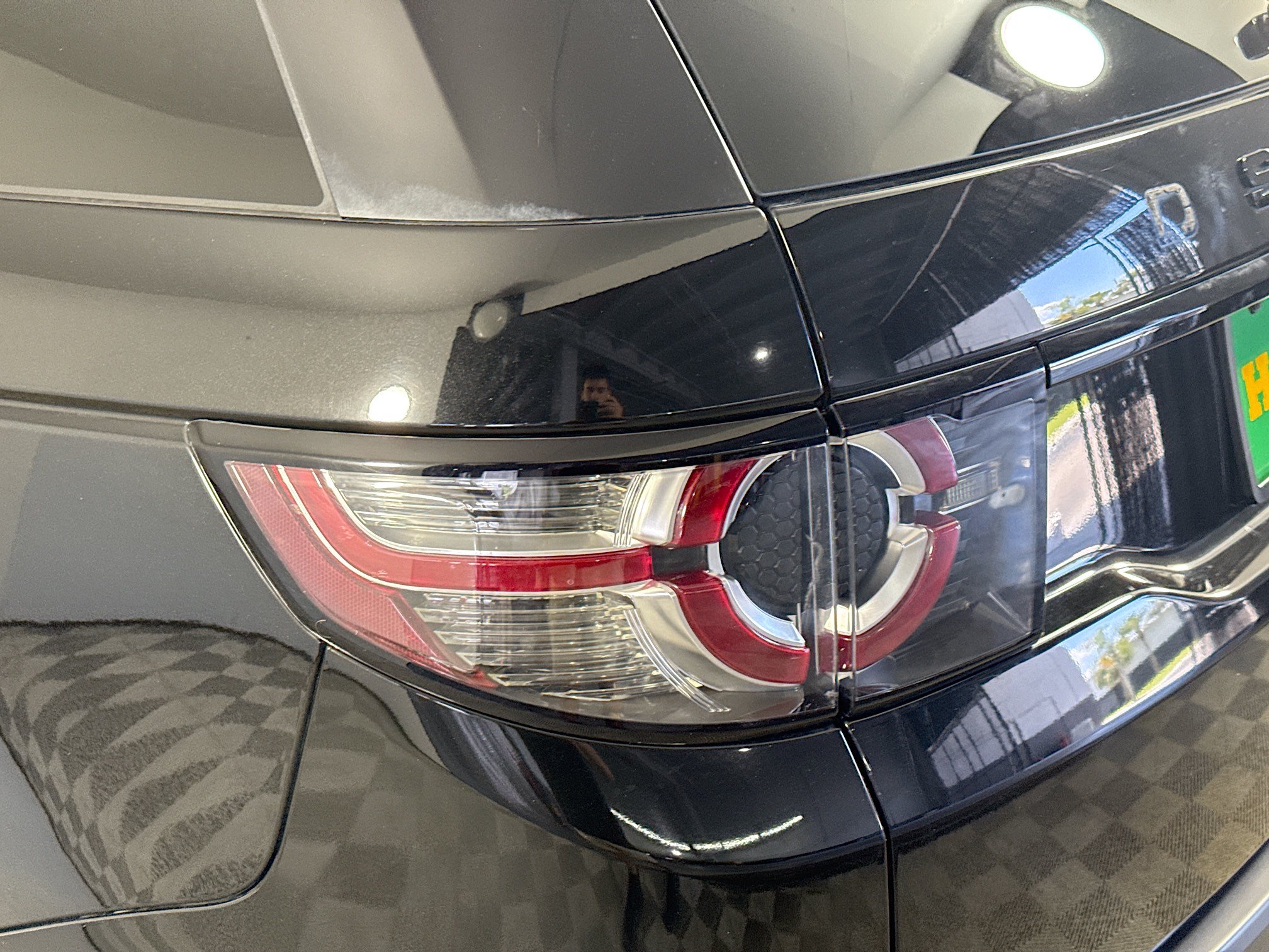 Used 2016 Land Rover Discovery Sport HSE AWD/4WD image 36