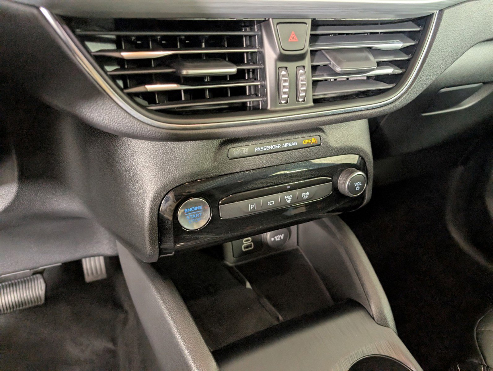 New 2025 Ford Escape SE w/ PHEV Premium Package image 20