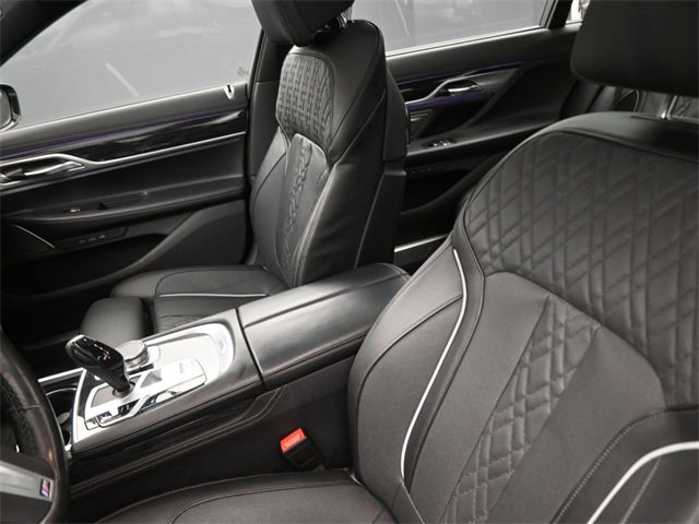 Used 2022 BMW 740i xDrive w/ M Sport Package image 33