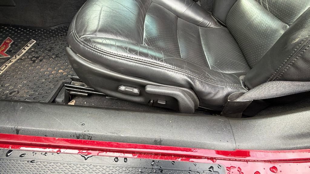 Used 2006 Chevrolet Corvette Convertible w/ Preferred Equipment Group image 18