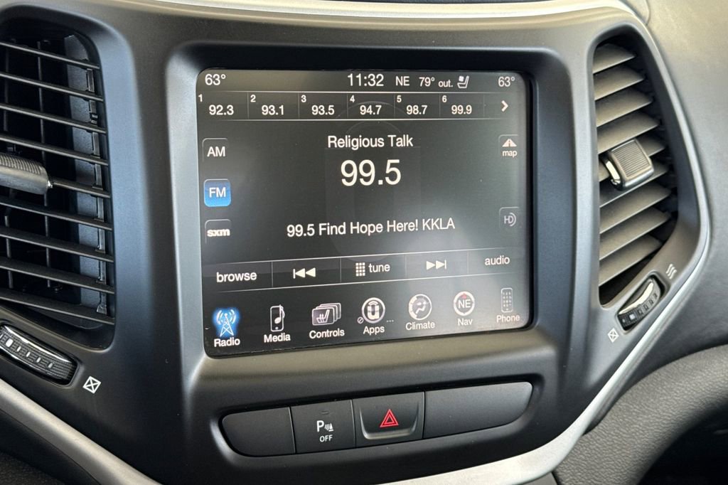 Used 2016 Jeep Cherokee Overland image 21