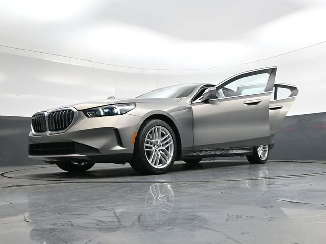 Used 2024 BMW 530i 530i w/ Premium Package image 42