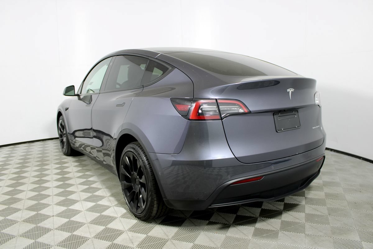Used 2022 Tesla Model Y Long Range AWD/4WD image 29