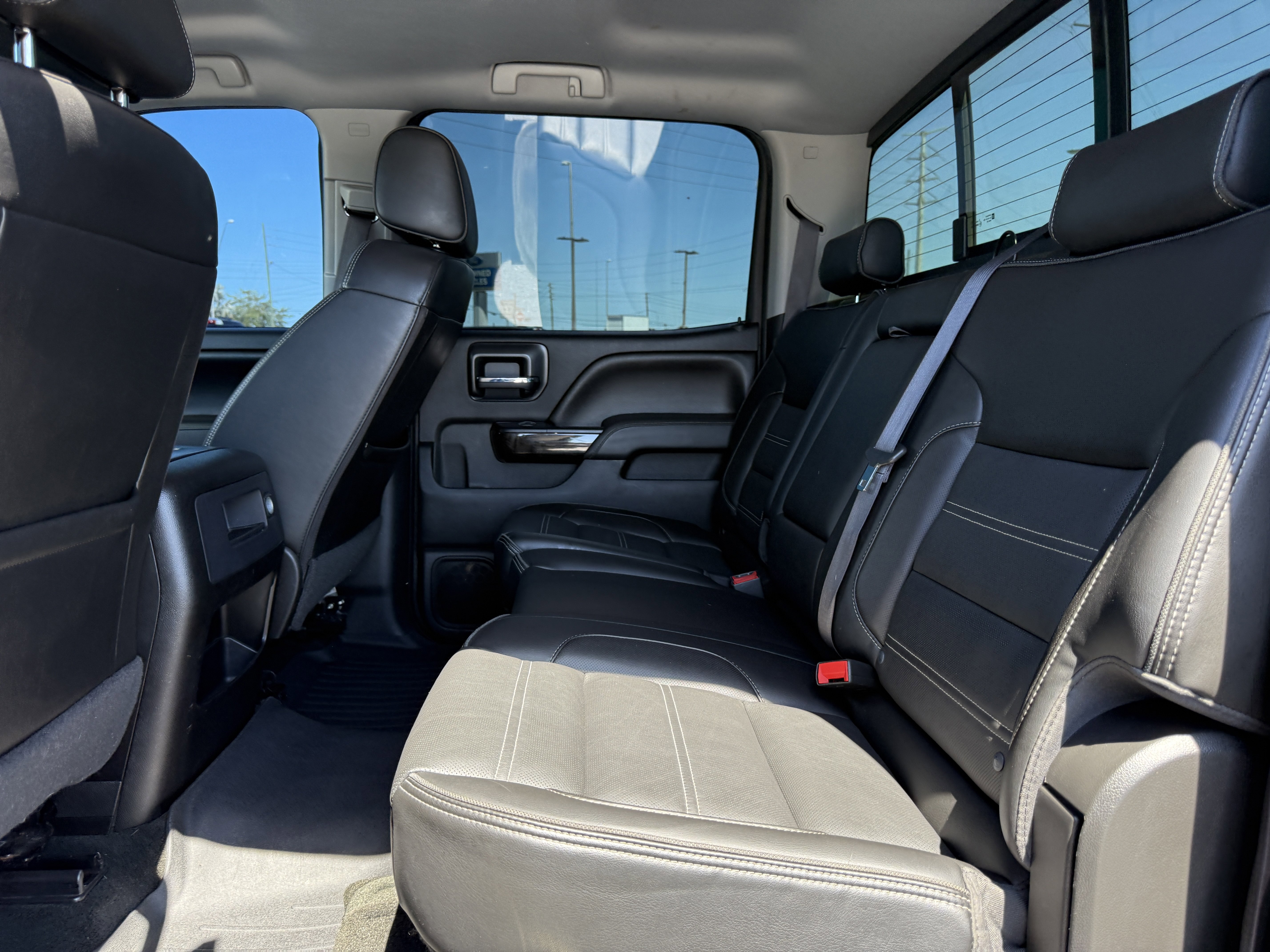 Used 2016 GMC Sierra 2500 Denali w/ Duramax Plus Package AWD/4WD image 14