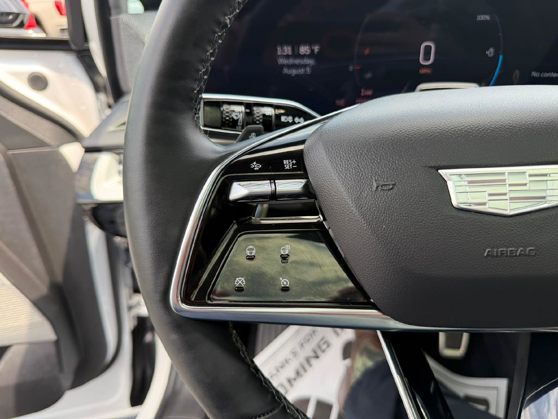 Certified 2025 Cadillac Optiq Luxury 1 AWD/4WD image 23