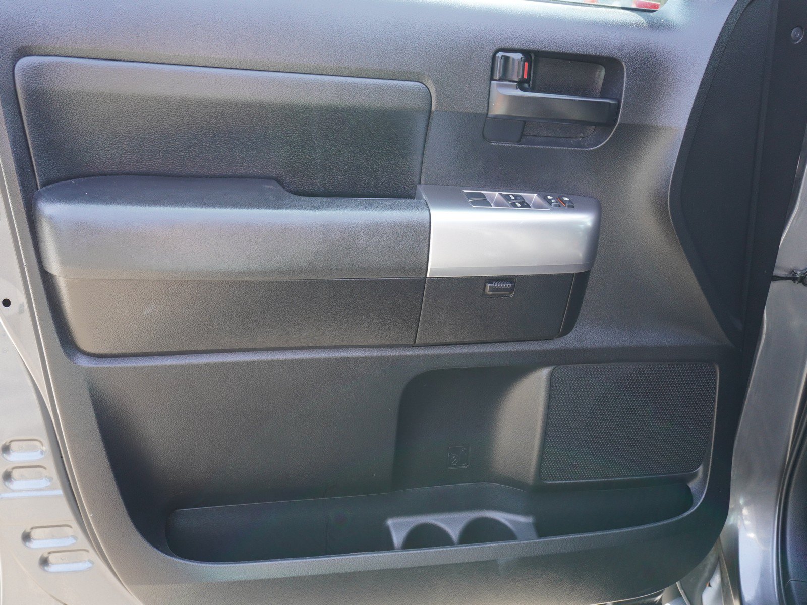 Used 2022 Toyota Sequoia TRD Sport AWD/4WD image 21