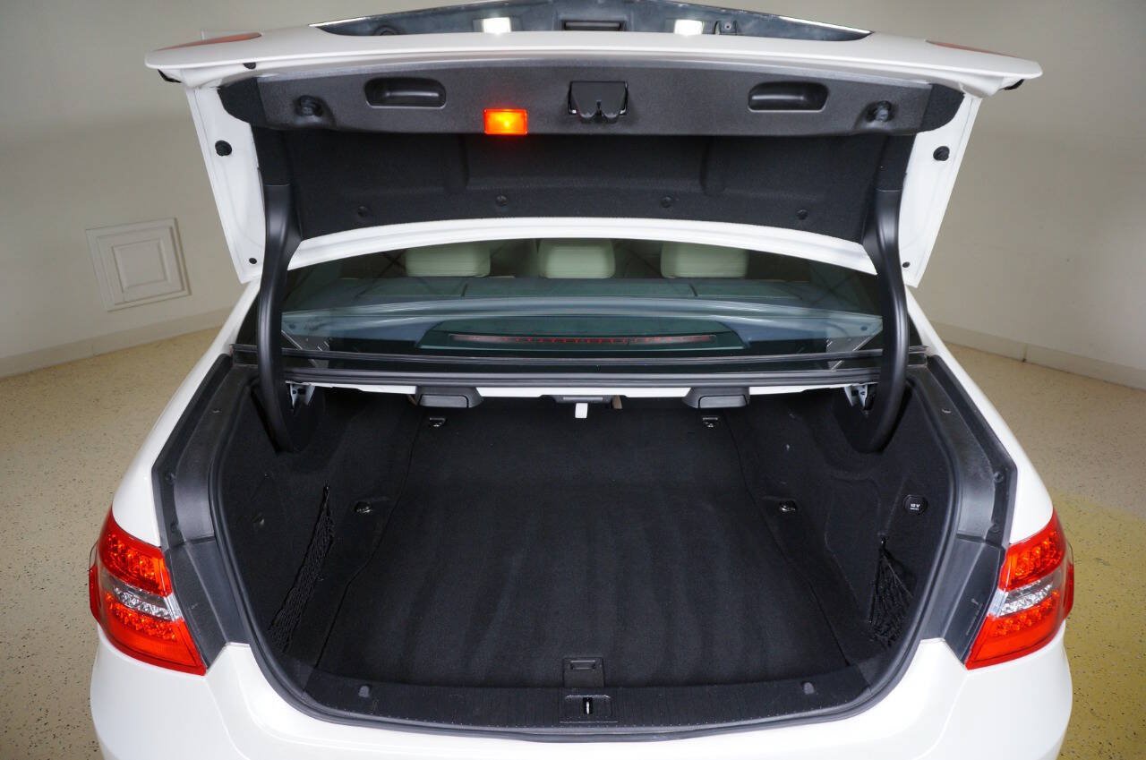 Used 2012 Mercedes-Benz E 350 Sedan image 34