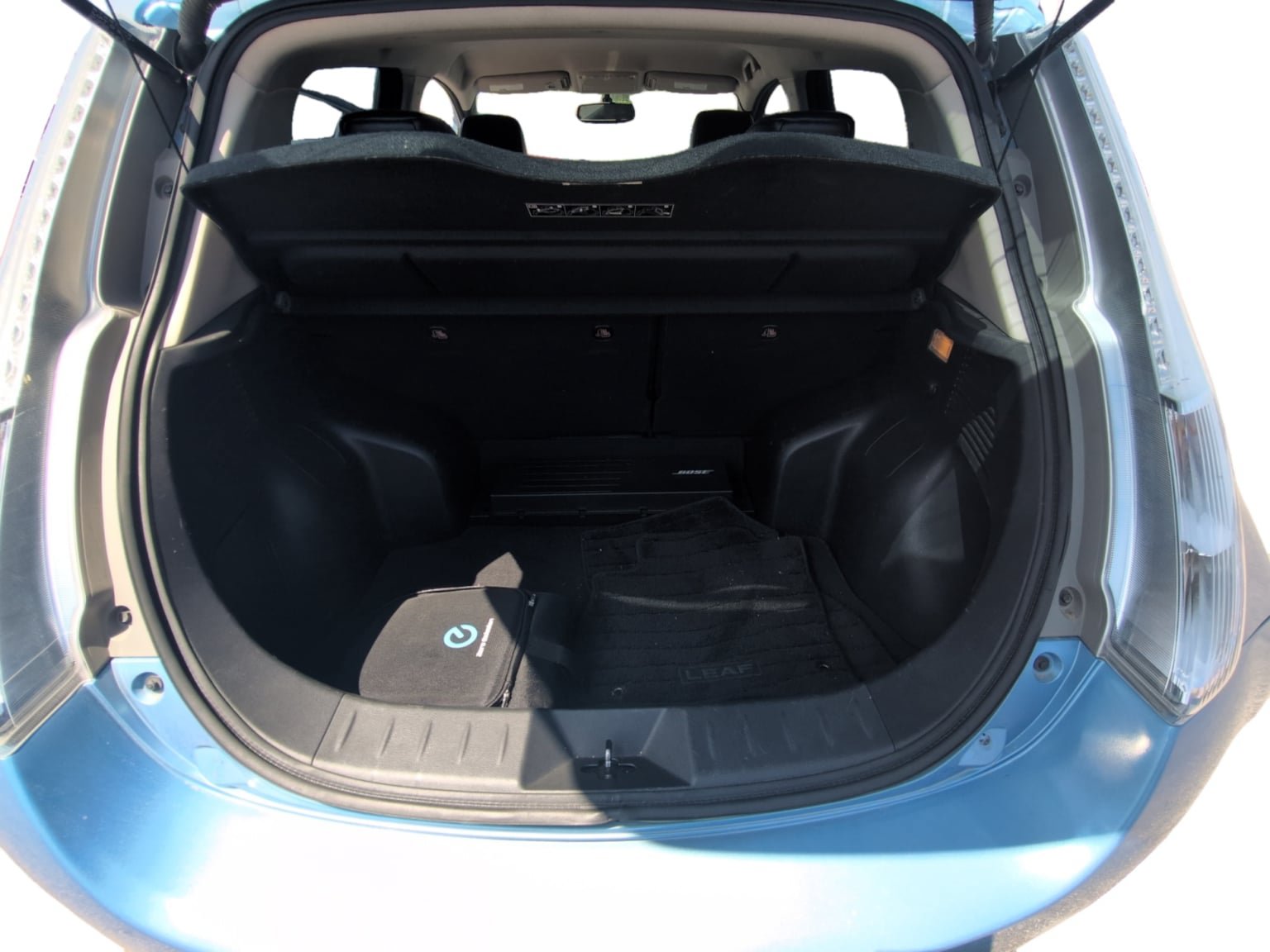 Used 2013 Nissan Leaf SL w/ Premium Pkg FWD image 19