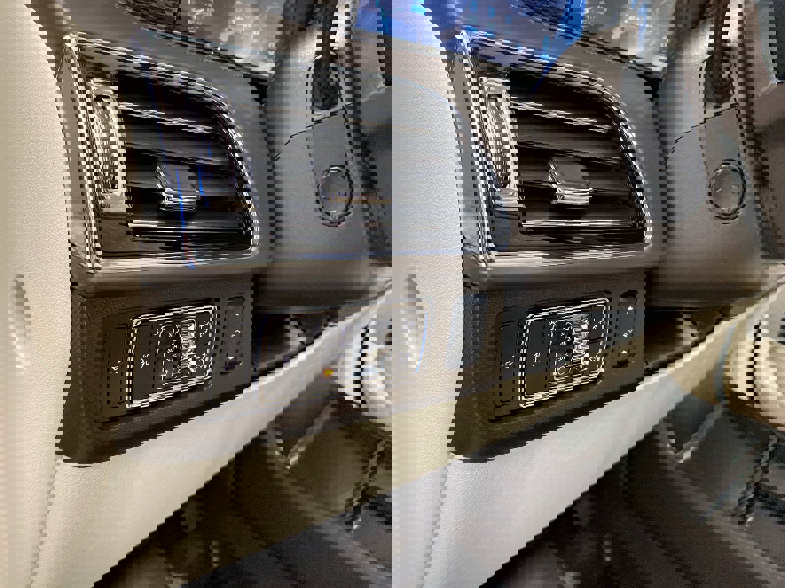 Certified 2023 Lincoln Navigator Black Label image 17