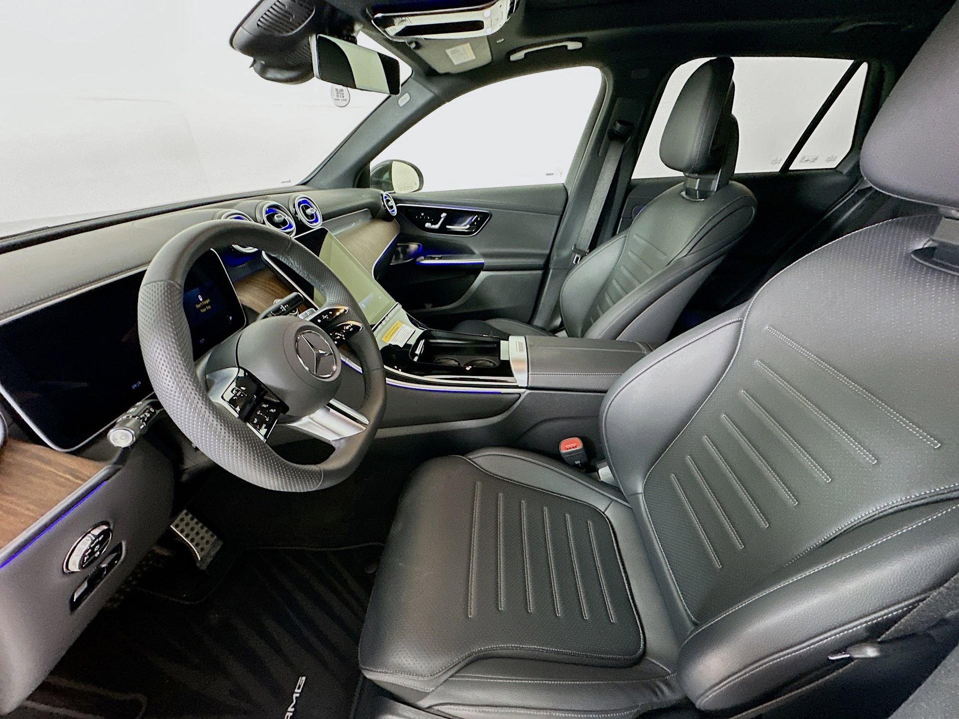 Certified 2025 Mercedes-Benz GLC 300 4MATIC image 23