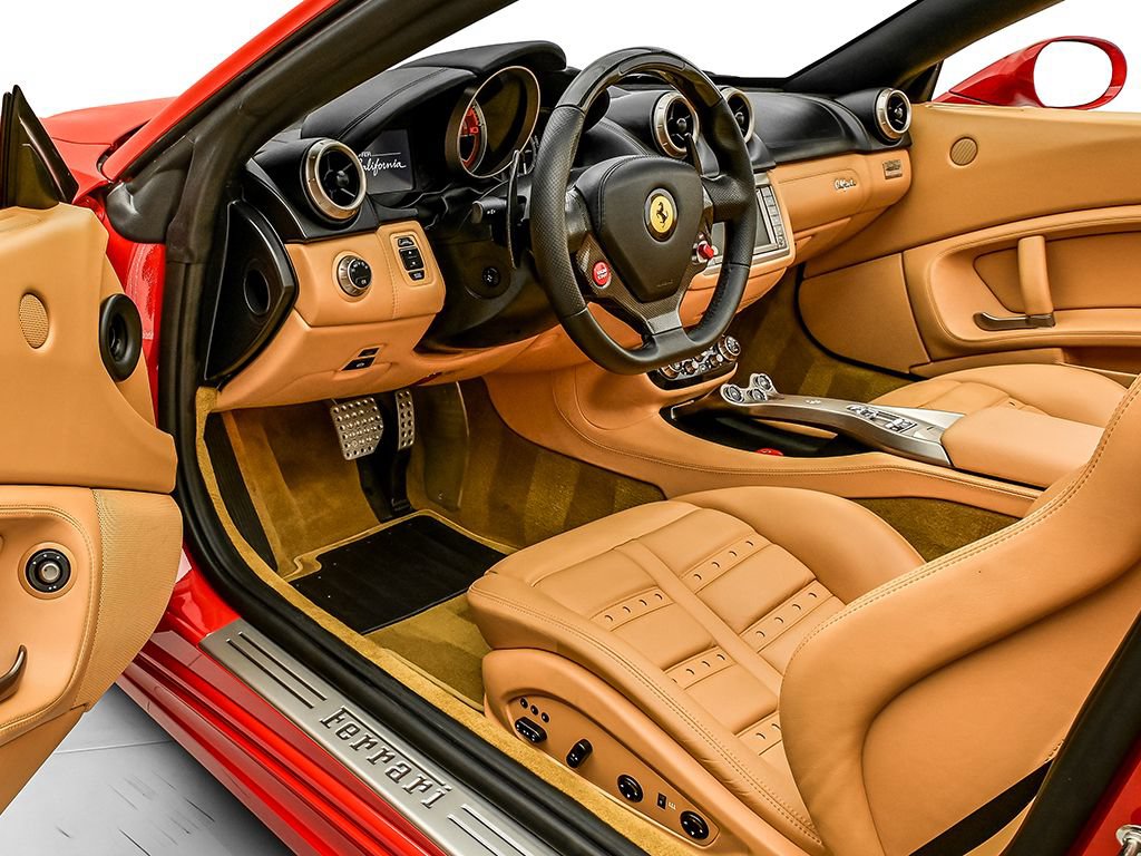 Certified 2010 Ferrari California RWD image 11