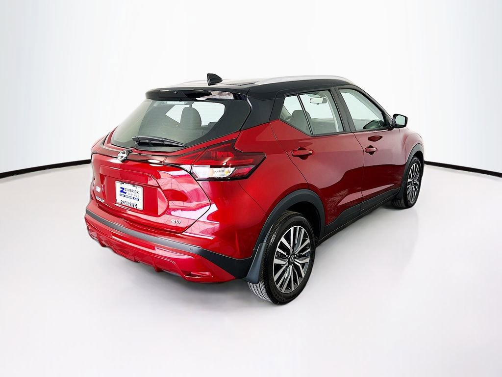 Used 2024 Nissan Kicks SV image 7