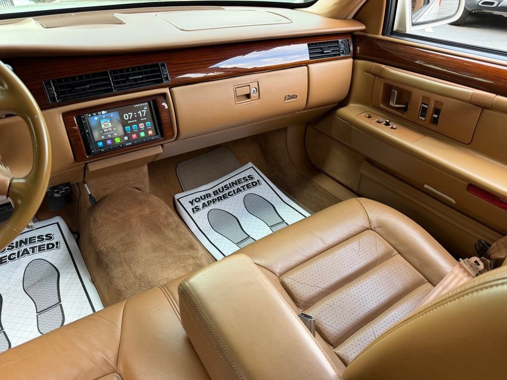 Used 1994 Cadillac De Ville Concours FWD image 43