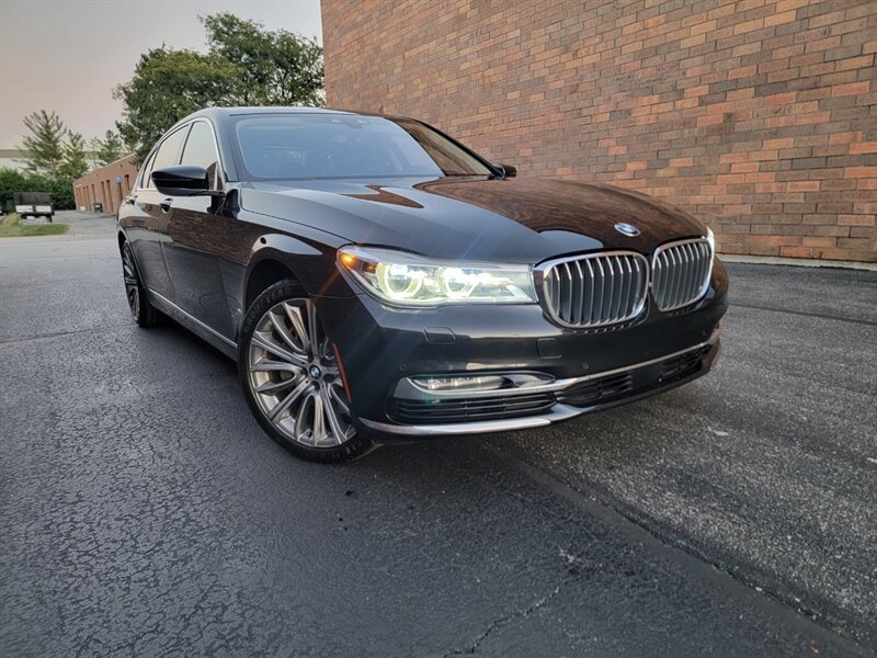Used 2017 BMW 750Li xDrive AWD/4WD image 3