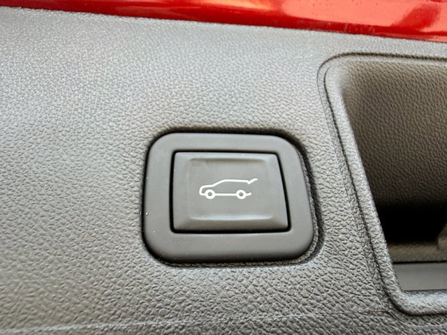 Used 2024 GMC Terrain AT4 w/ Tech Package AWD/4WD image 33