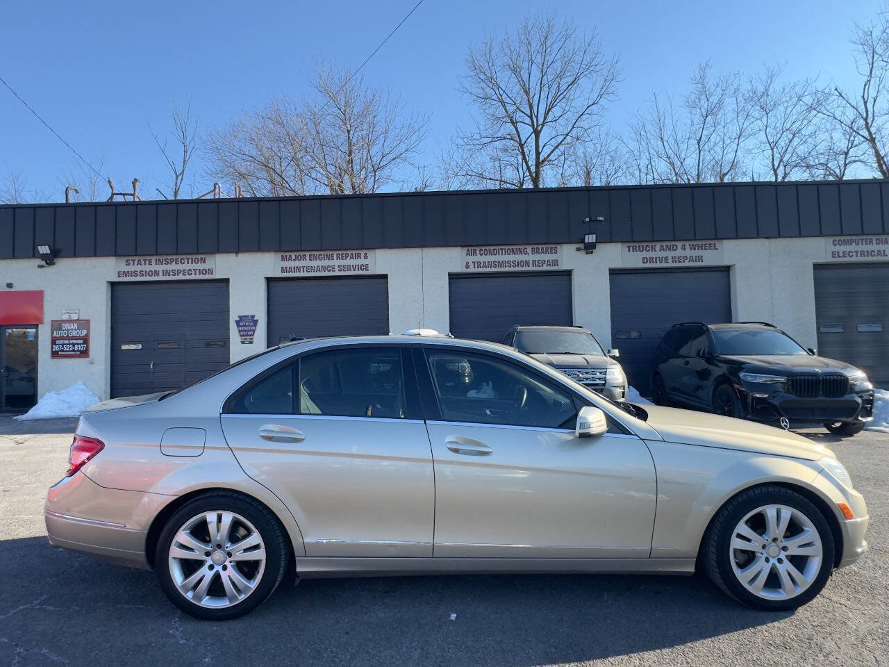 Used 2010 Mercedes-Benz C 300 C 300 Luxury 4MATIC AWD 4dr Se image 7