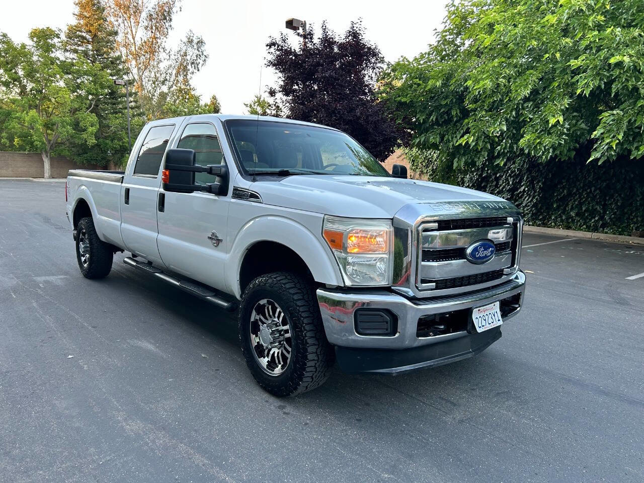 Used 2011 Ford F250 XLT w/ FX4 Off Road Pkg AWD/4WD image 3