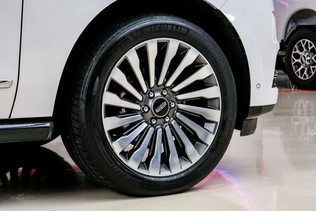 Used 2018 Lincoln Navigator L Reserve w/ Technology Package AWD/4WD image 61