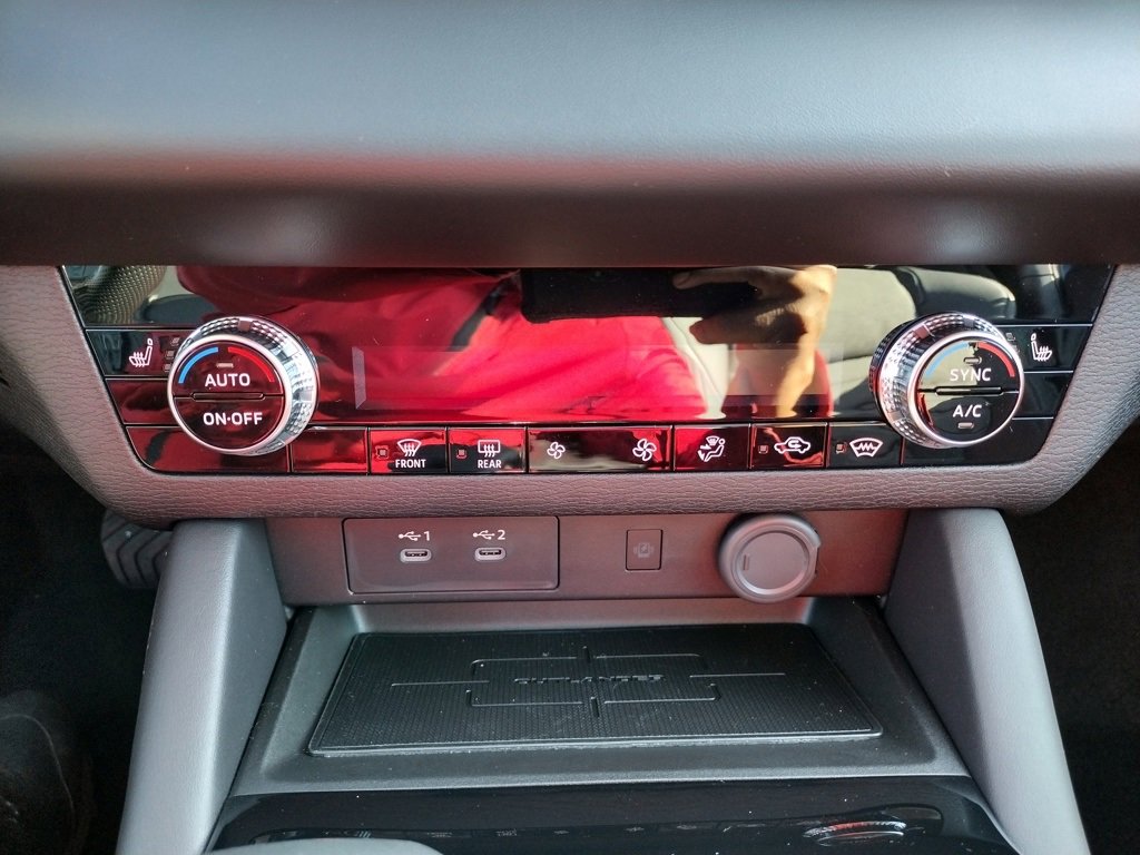 New 2025 Mitsubishi Outlander SE image 8
