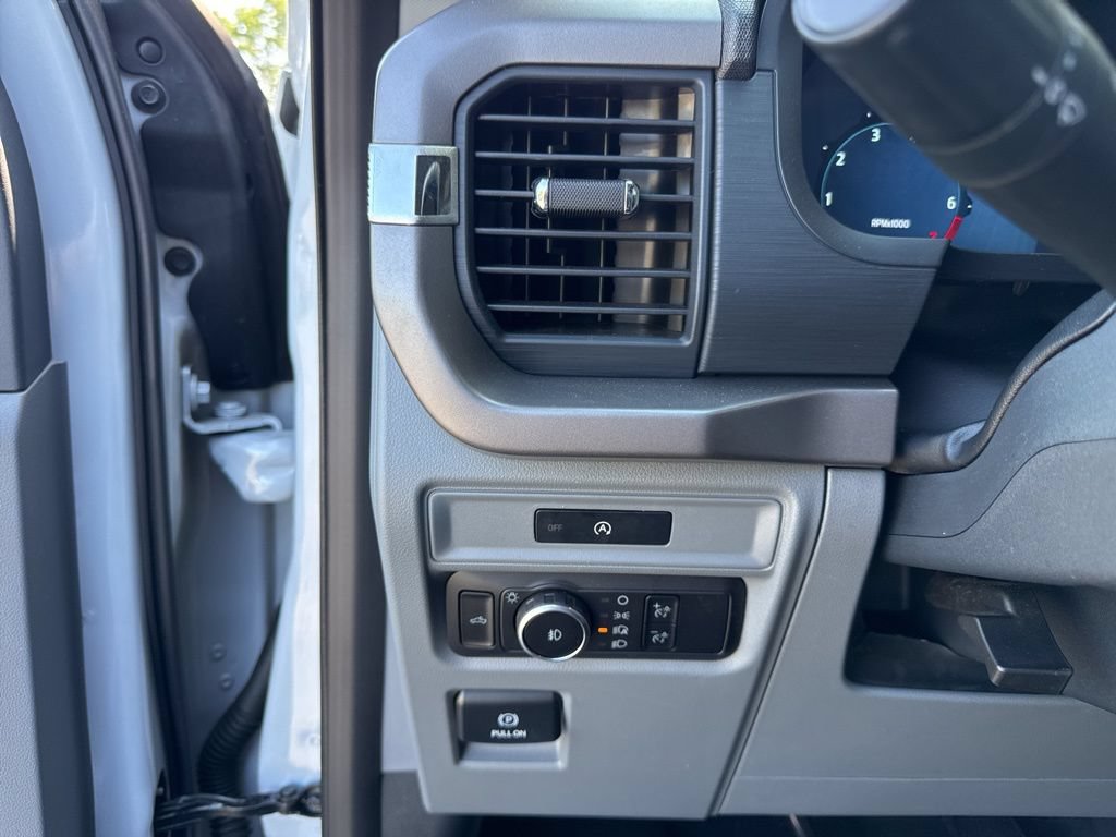 Used 2025 Ford F150 XLT w/ Equipment Group 301A Standard AWD/4WD image 9