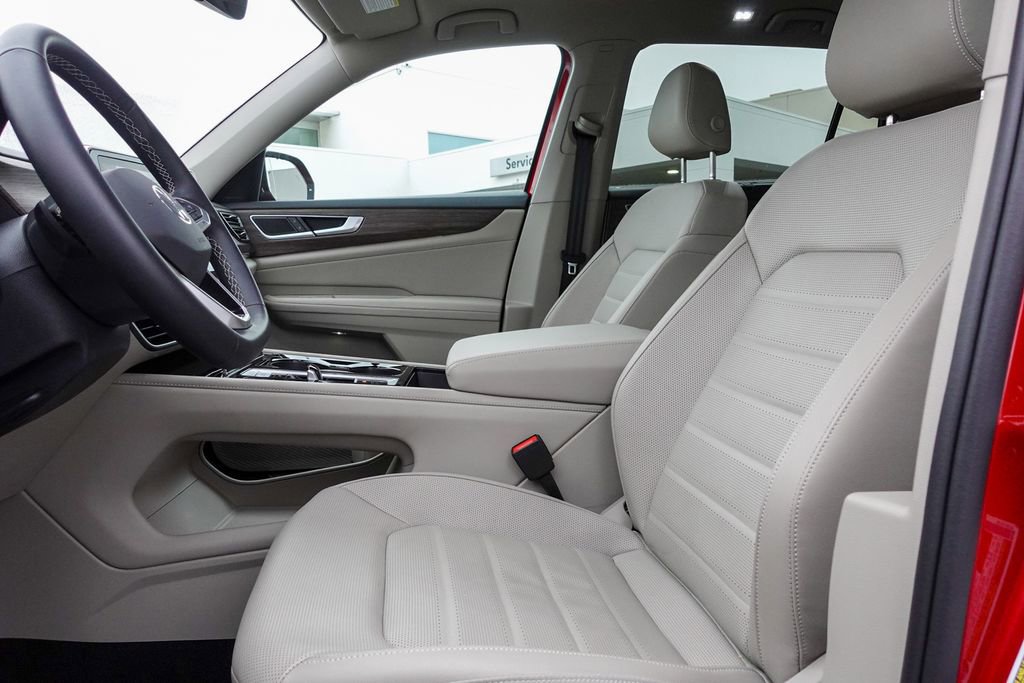 Certified 2025 Volkswagen Atlas SEL image 13