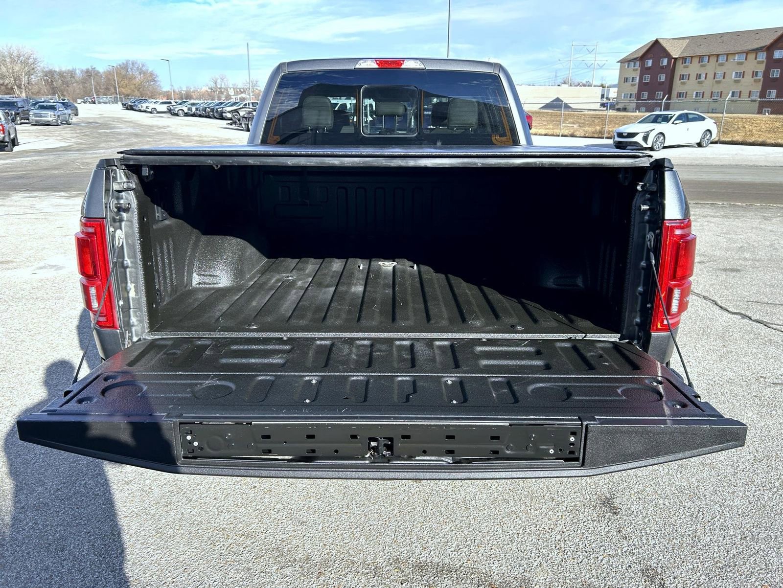 Used 2015 Ford F150 Lariat image 21