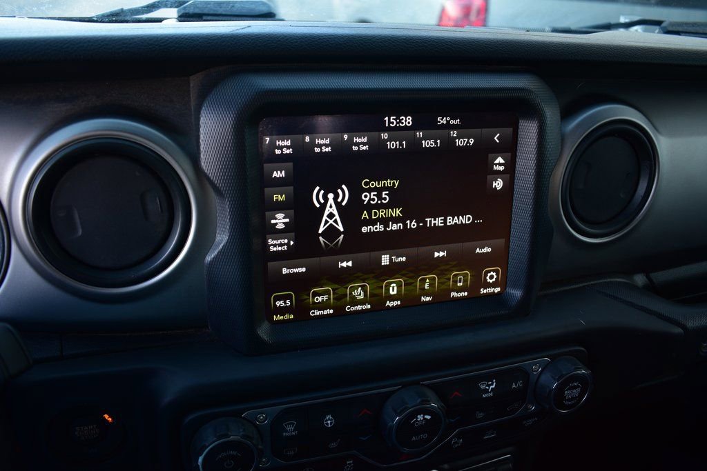 Used 2021 Jeep Wrangler Sport S image 37