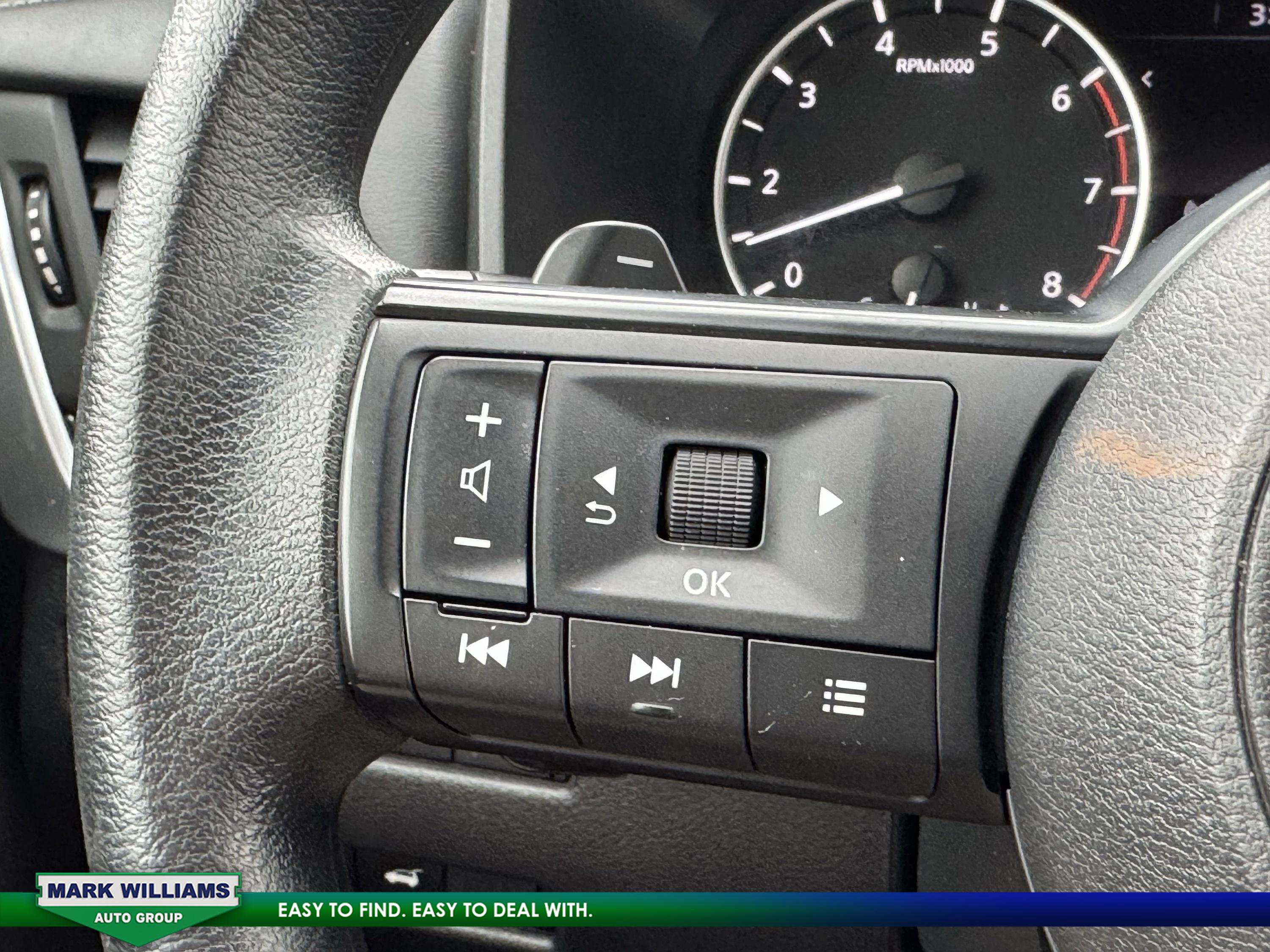 Used 2024 Nissan Rogue SV image 10