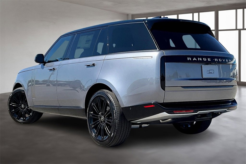 New 2025 Land Rover Range Rover Long Wheelbase SE image 3