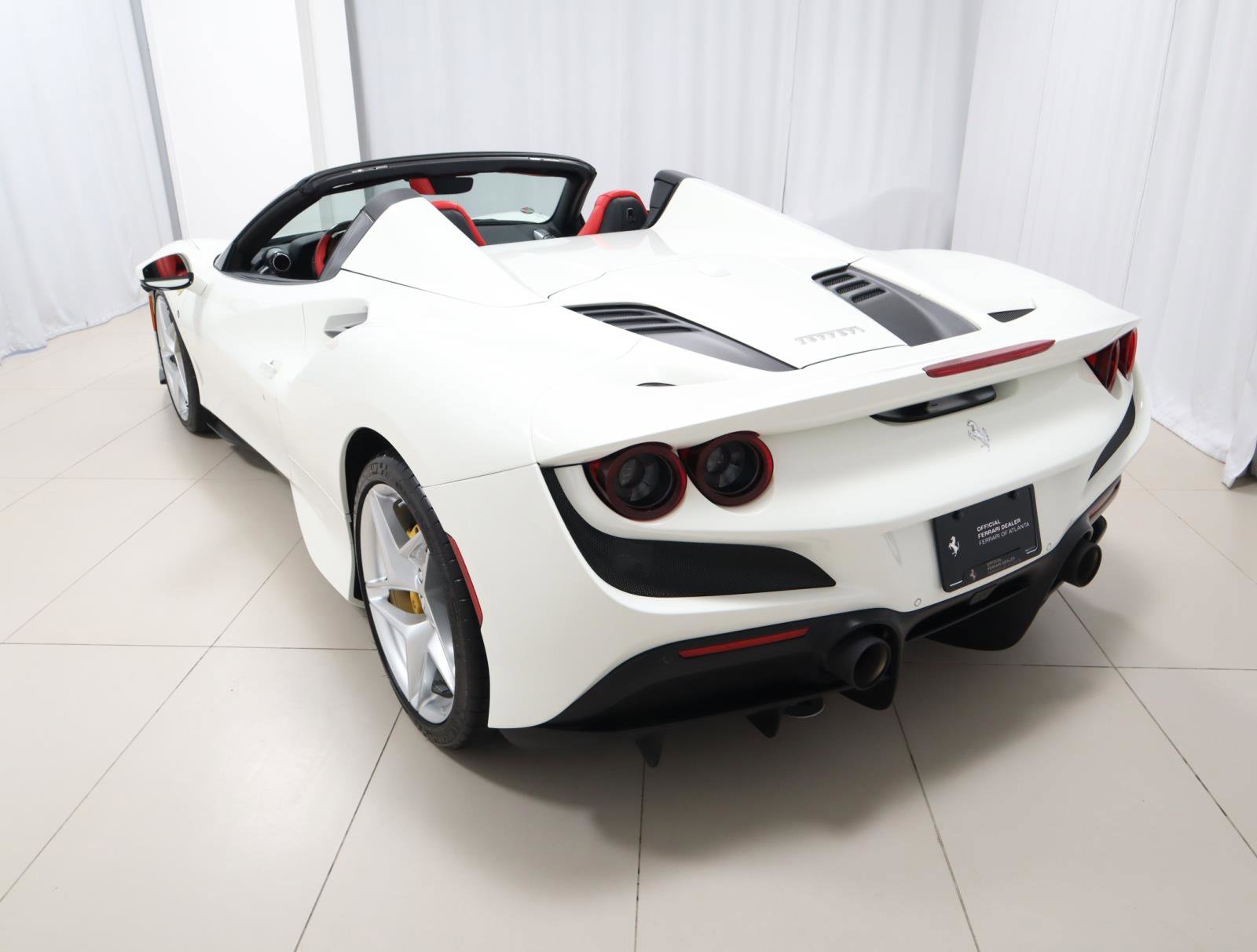 Used 2023 Ferrari F8 Tributo RWD image 13