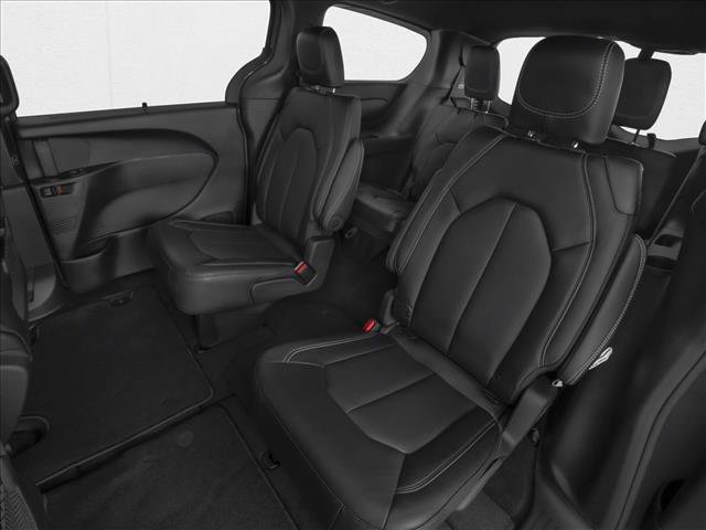 New 2026 Chrysler Pacifica Select AWD/4WD image 9