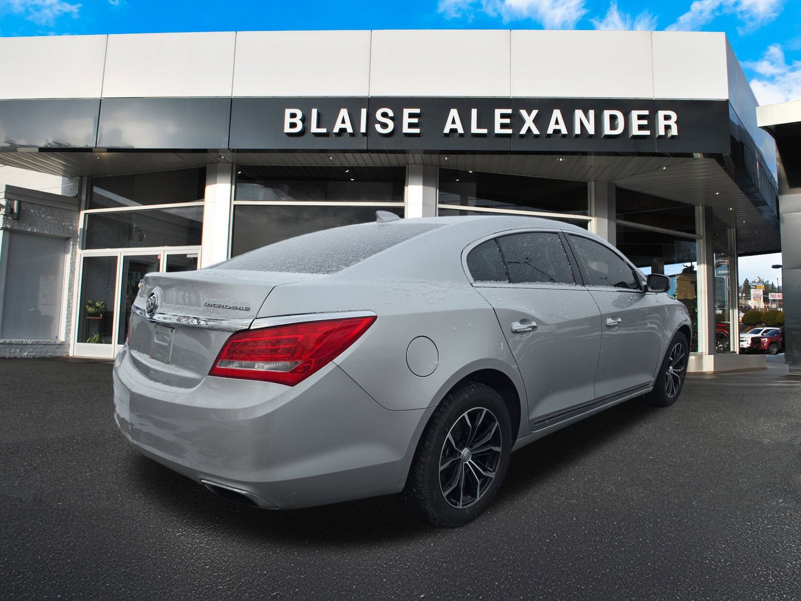 Used 2016 Buick LaCrosse FWD image 3