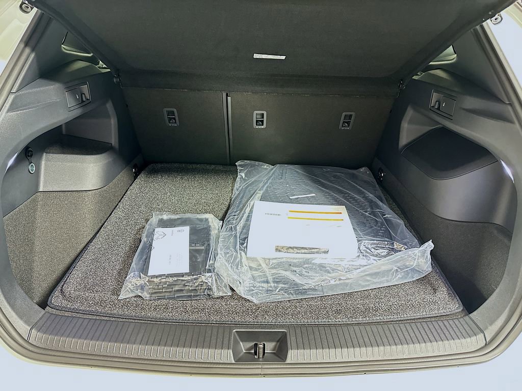 New 2026 Volkswagen Tiguan SEL R-Line image 20