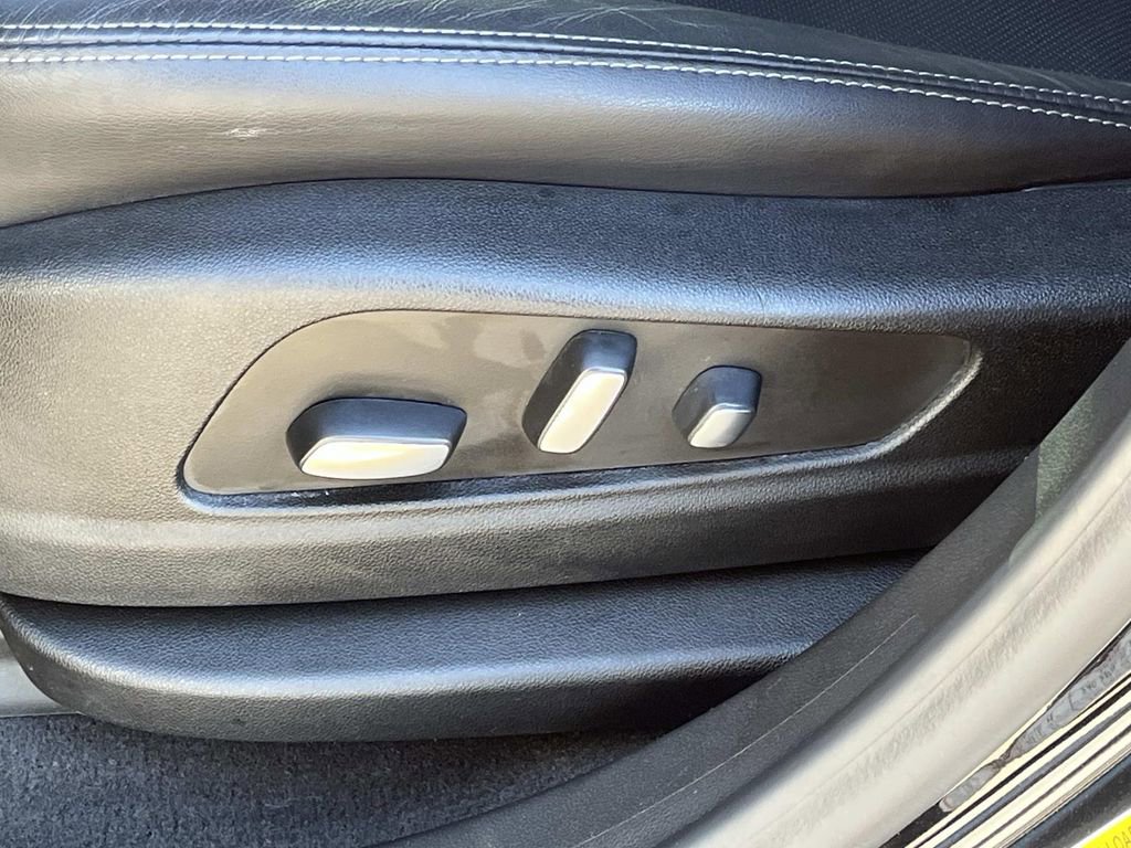 Certified 2022 Cadillac XT5 Premium Luxury image 23