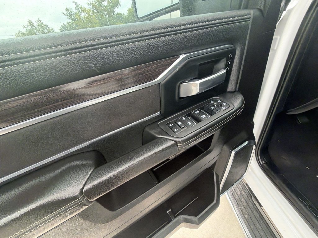 Used 2025 RAM 2500 Laramie AWD/4WD image 10