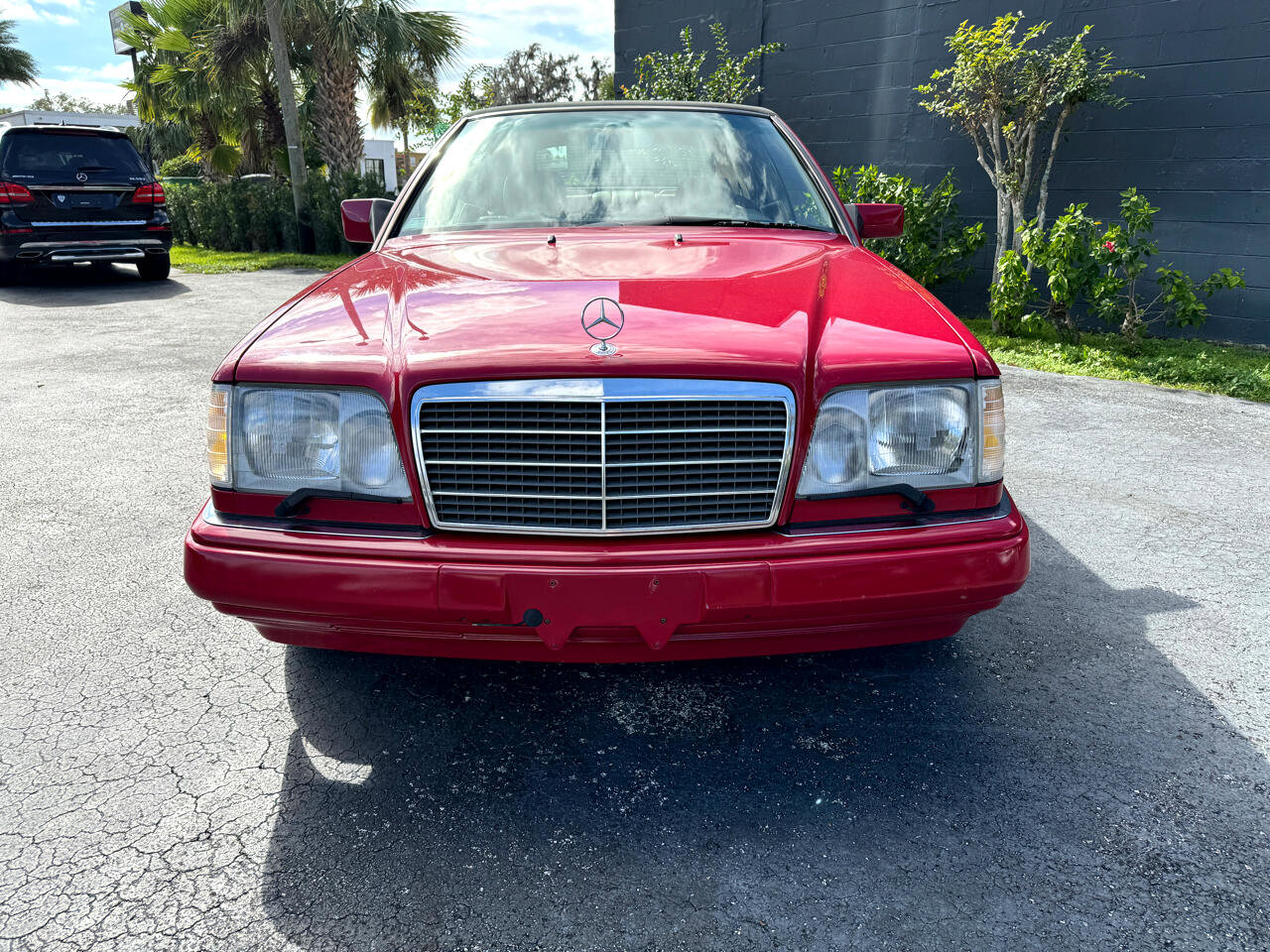 Used 1995 Mercedes-Benz E 320 Convertible image 3