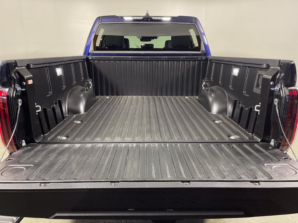 New 2026 Toyota Tundra Platinum w/ TRD Off-Road Package AWD/4WD image 10