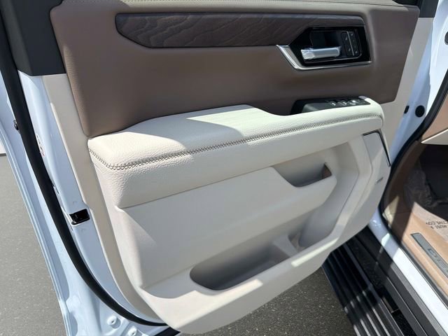 New 2026 GMC Yukon Denali image 17